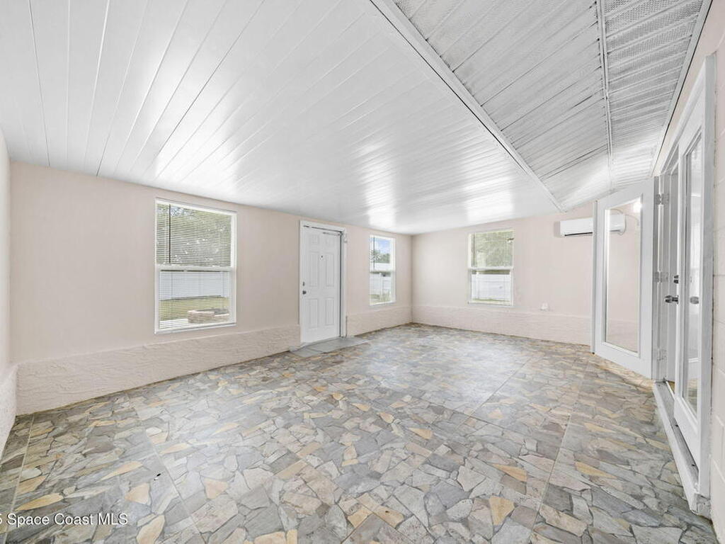 502 Black Horse Street, Palm Bay, FL 32909