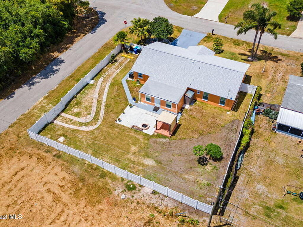 502 Black Horse Street, Palm Bay, FL 32909