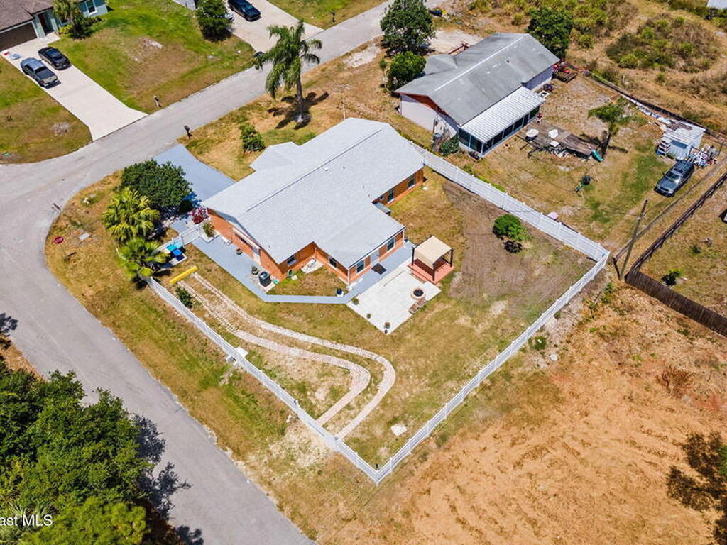 502 Black Horse Street, Palm Bay, FL 32909