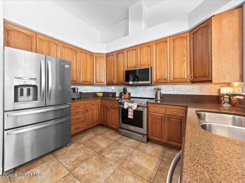 1085 Mercedes Drive, Merritt Island, FL 32952