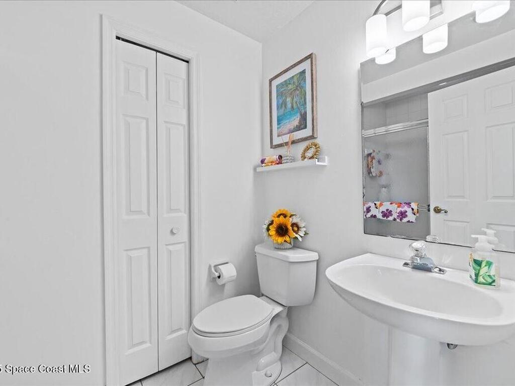 1085 Mercedes Drive, Merritt Island, FL 32952