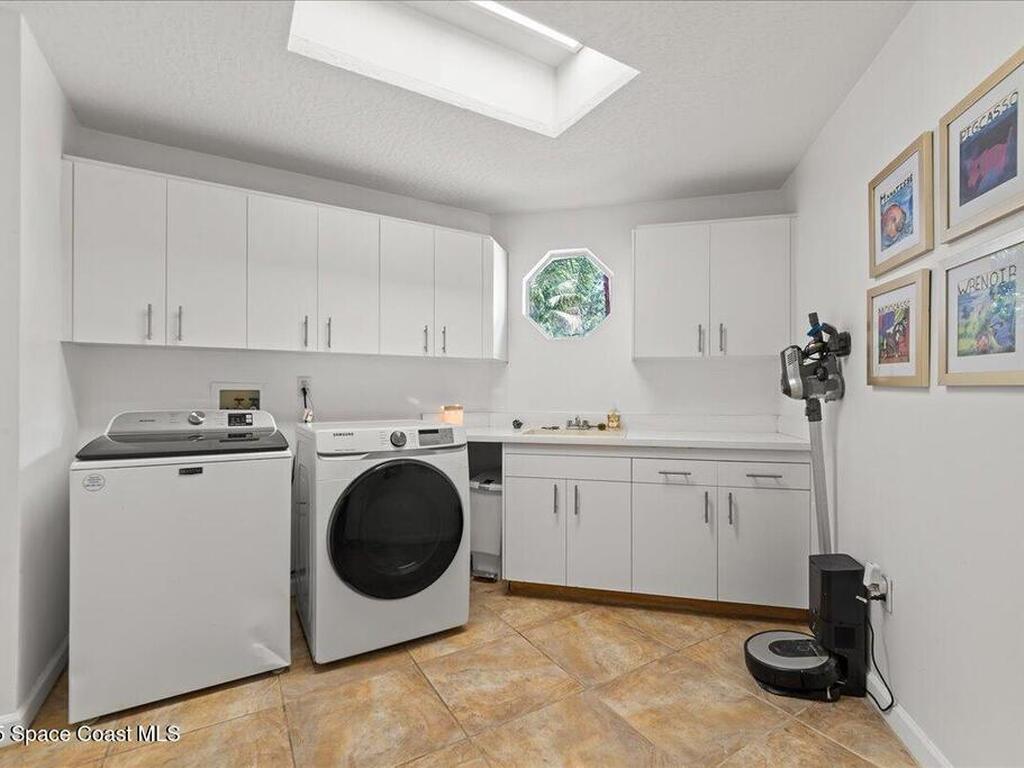 1085 Mercedes Drive, Merritt Island, FL 32952