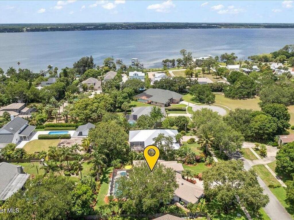 1085 Mercedes Drive, Merritt Island, FL 32952