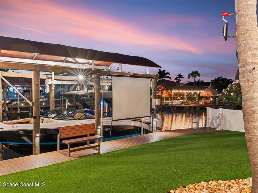 285 Diana Boulevard, Merritt Island, FL 32953