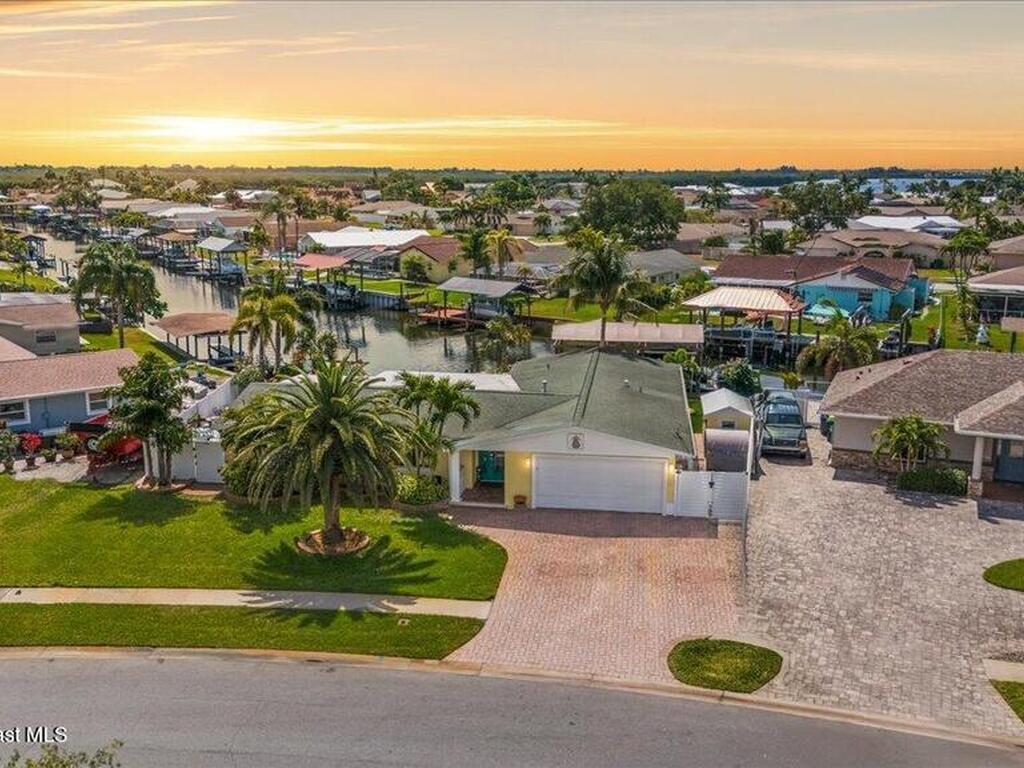 285 Diana Boulevard, Merritt Island, FL 32953