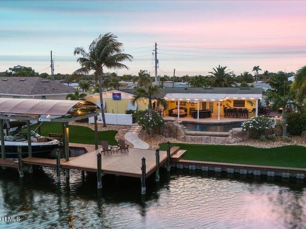 285 Diana Boulevard, Merritt Island, FL 32953