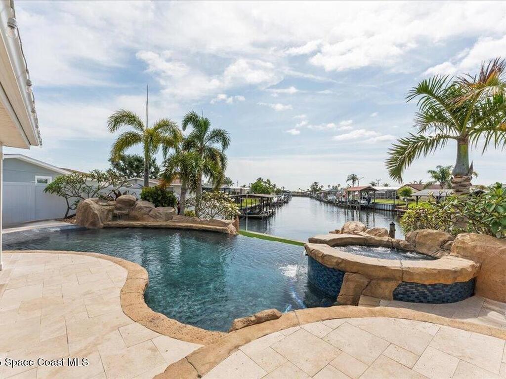 285 Diana Boulevard, Merritt Island, FL 32953