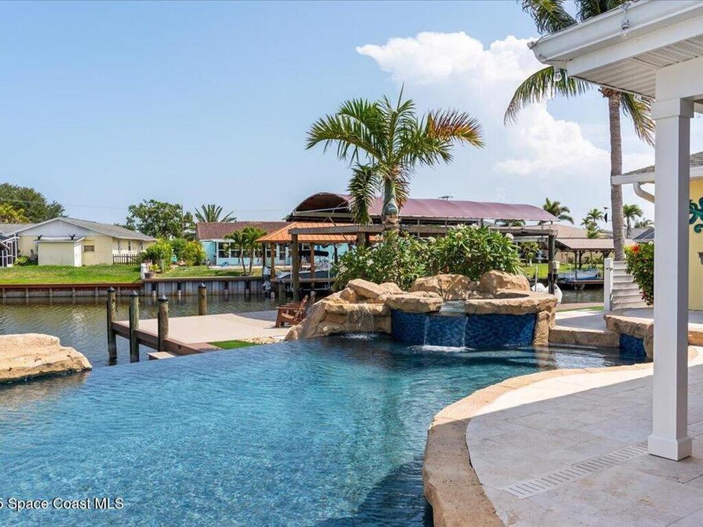 285 Diana Boulevard, Merritt Island, FL 32953