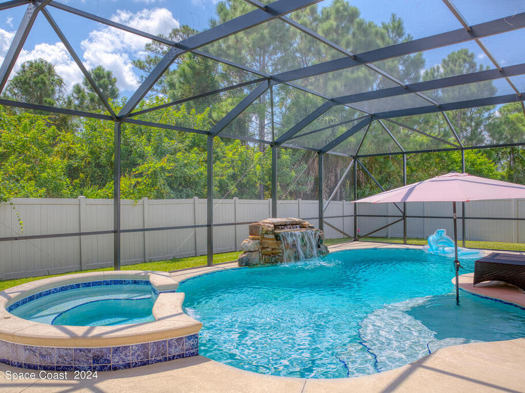 632 Stonebriar Drive, Palm Bay, FL 32909