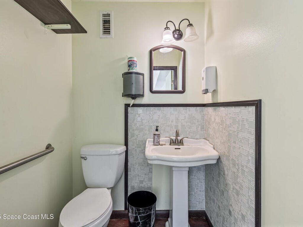 1536 Cypress Avenue, Melbourne, FL 32935