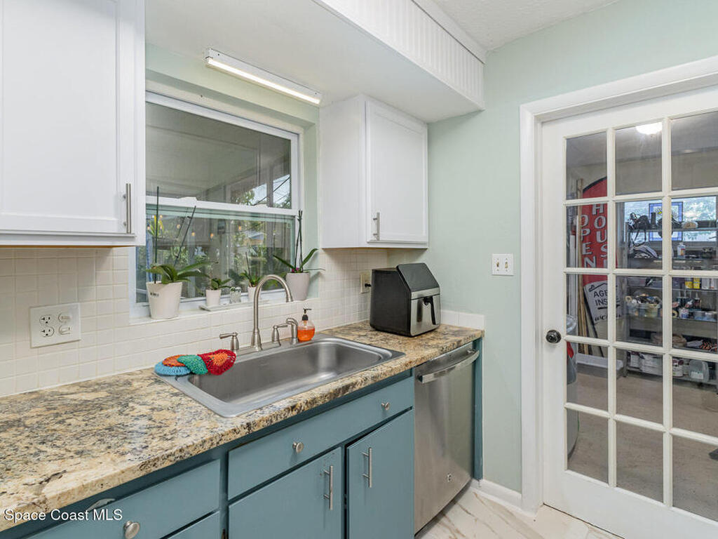 295 Cherry Avenue, Merritt Island, FL 32953