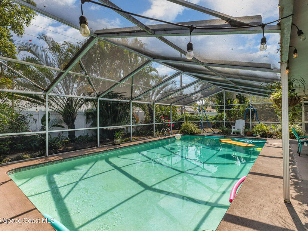 295 Cherry Avenue, Merritt Island, FL 32953