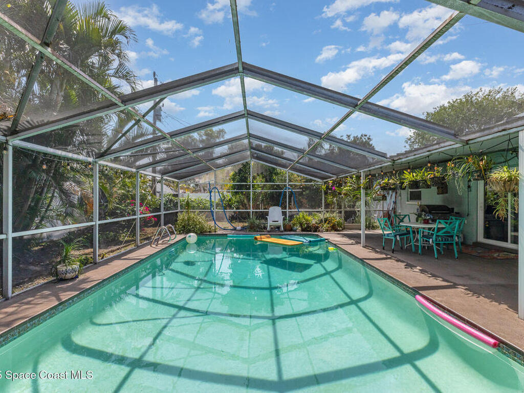 295 Cherry Avenue, Merritt Island, FL 32953