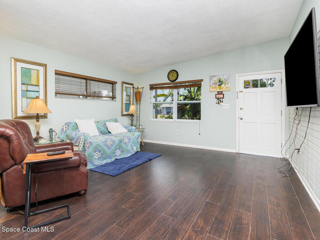 295 Cherry Avenue, Merritt Island, FL 32953