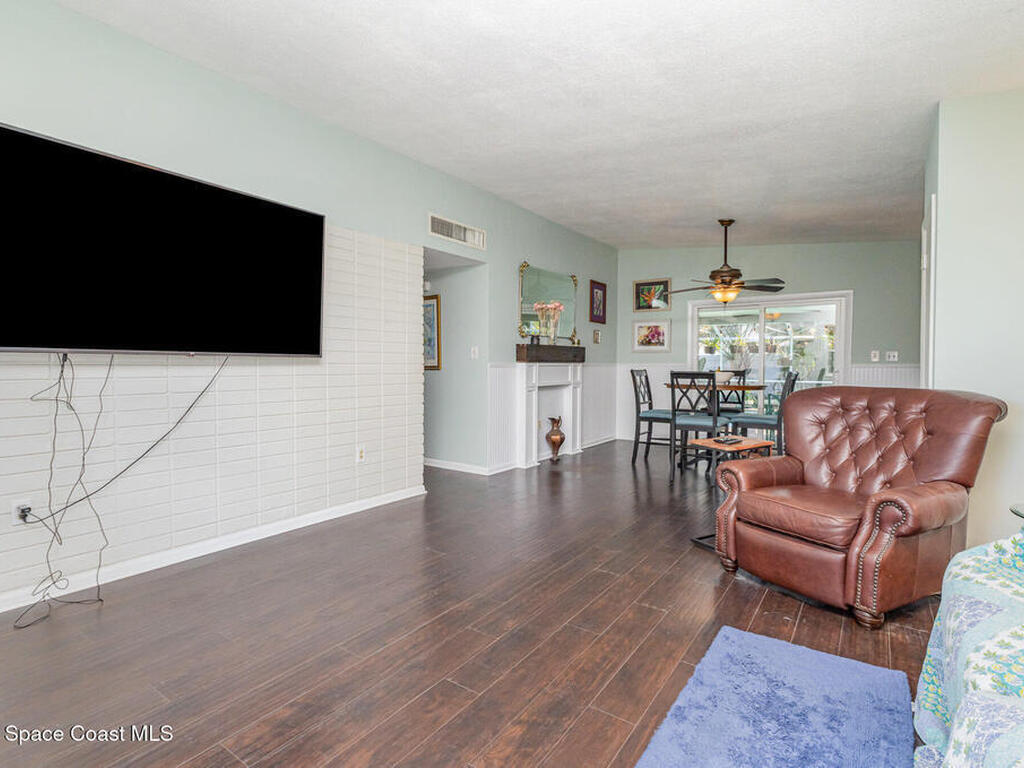 295 Cherry Avenue, Merritt Island, FL 32953