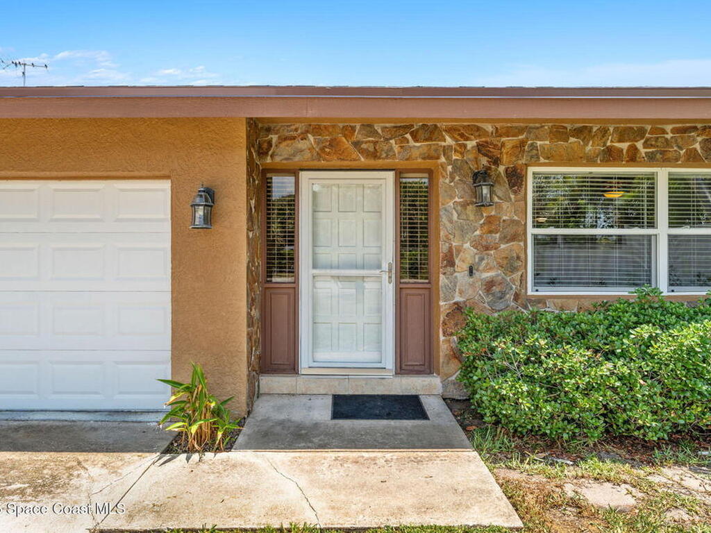 36 Mohican Way, Melbourne Beach, FL 32951