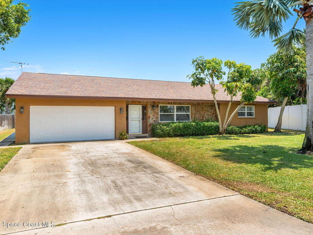 36 Mohican Way, Melbourne Beach, FL 32951