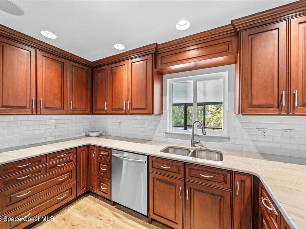 515 Hibiscus Trail, Melbourne Beach, FL 32951