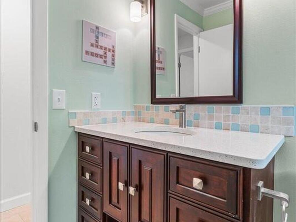515 Hibiscus Trail, Melbourne Beach, FL 32951