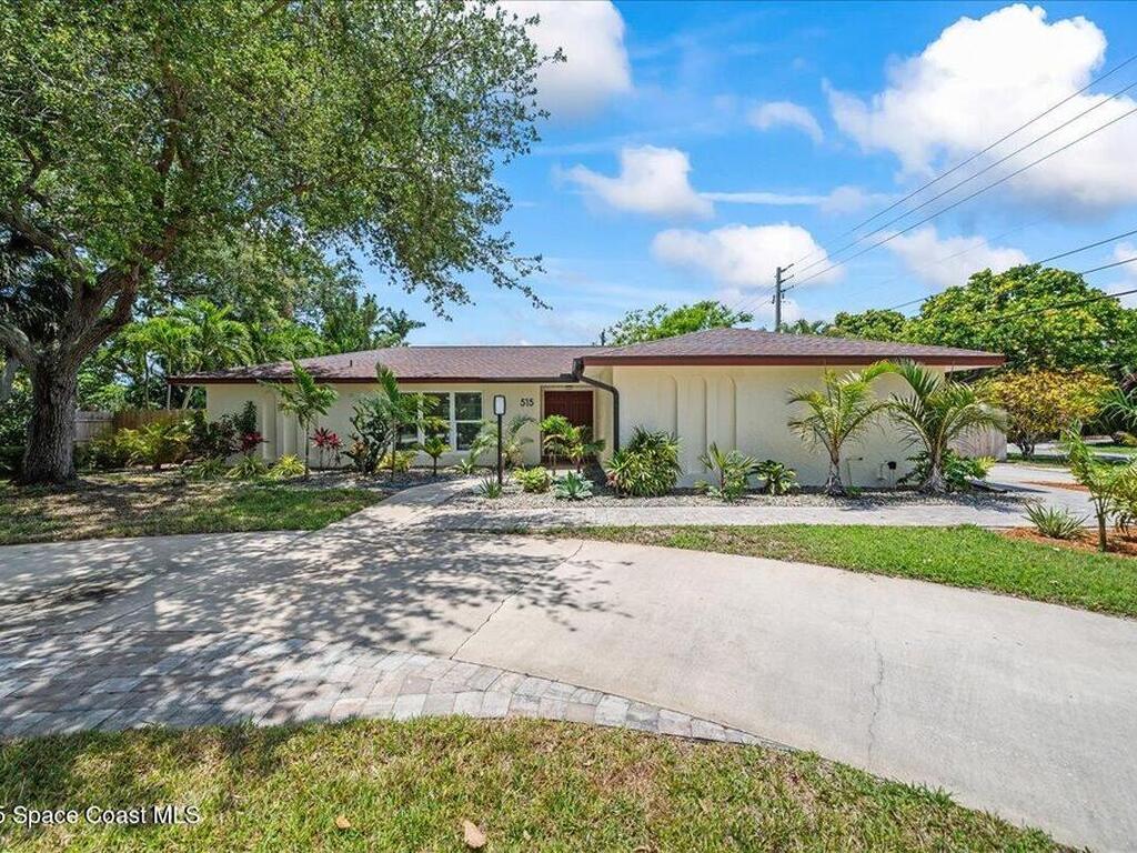 515 Hibiscus Trail, Melbourne Beach, FL 32951