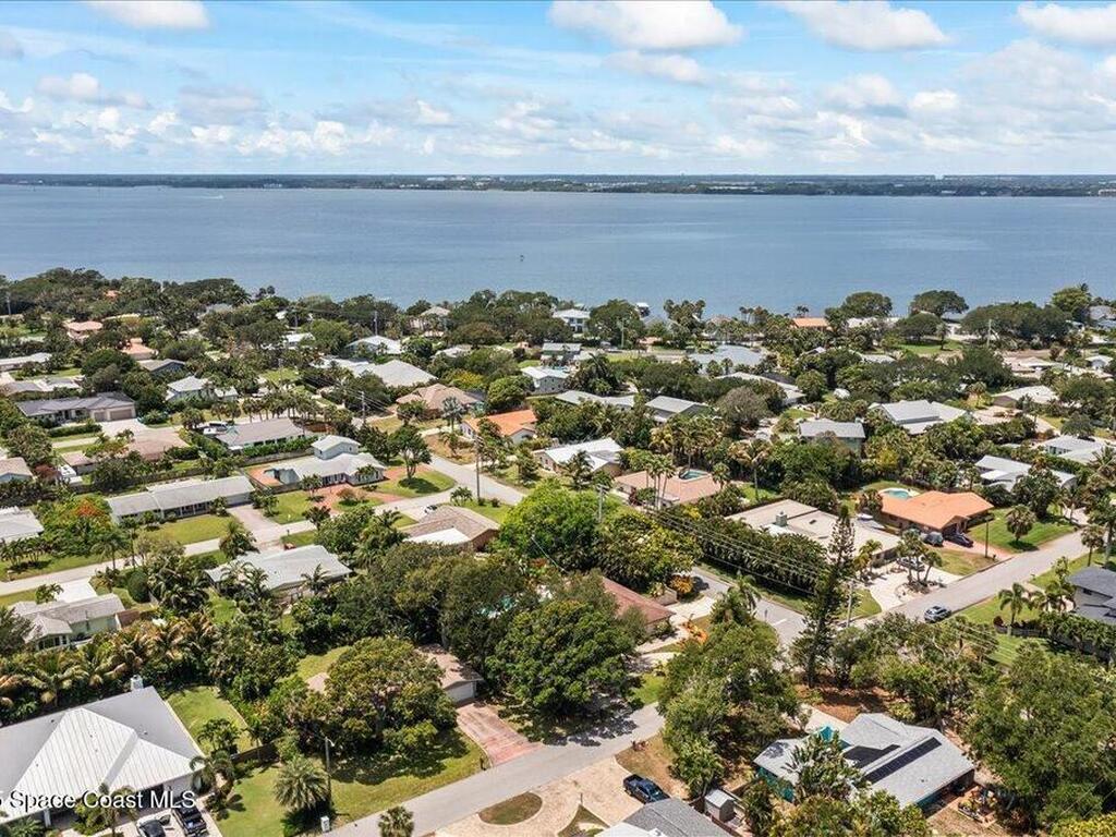 515 Hibiscus Trail, Melbourne Beach, FL 32951