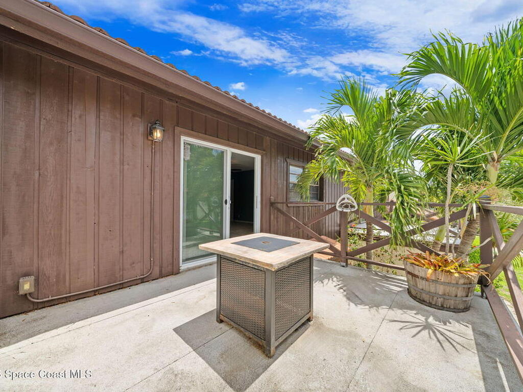 255 S Tropical Trail, Merritt Island, FL 32952