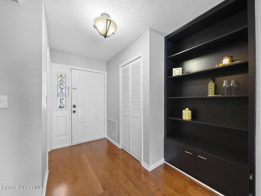255 S Tropical Trail, Merritt Island, FL 32952