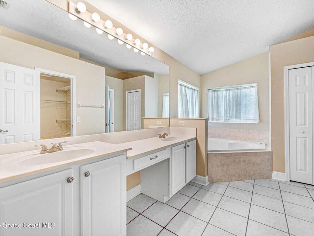 4040 Estancia Way, Melbourne, FL 32934