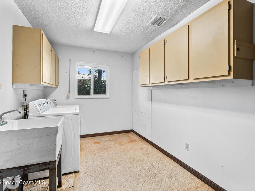 611 Barcelona Court, Satellite Beach, FL 32937
