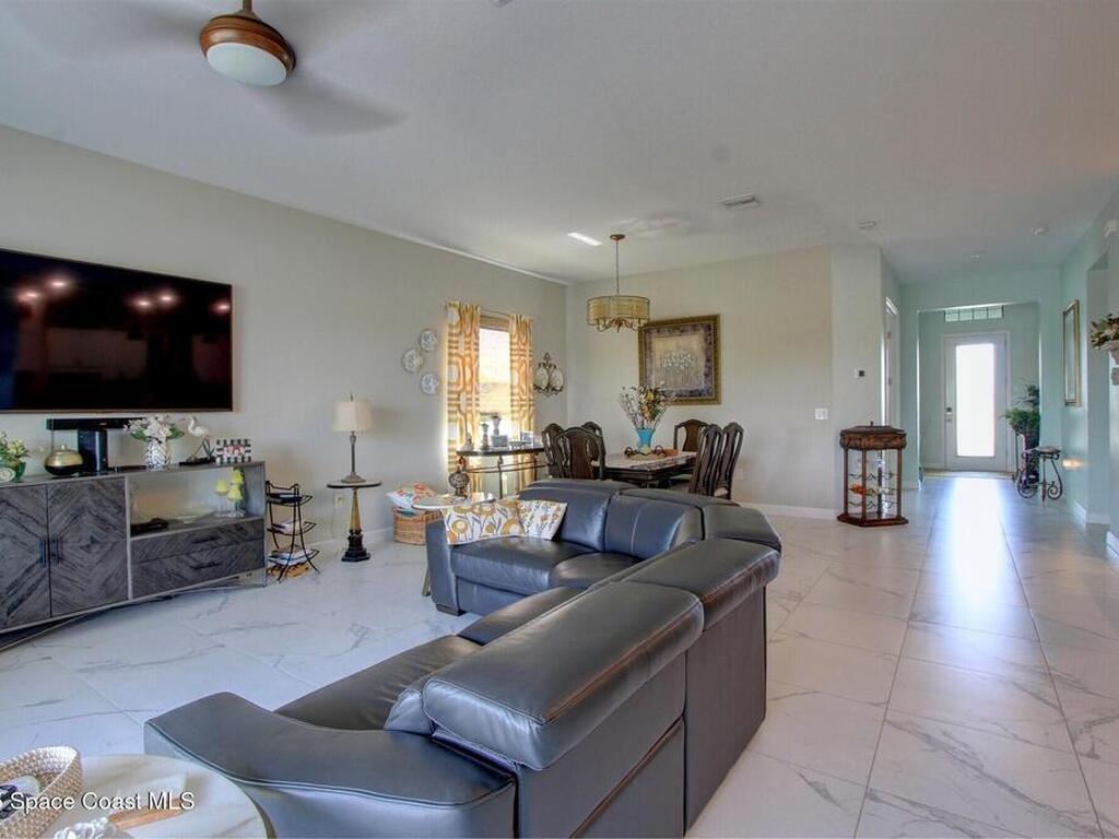 2242 Great Belt Circle, Melbourne, FL 32940