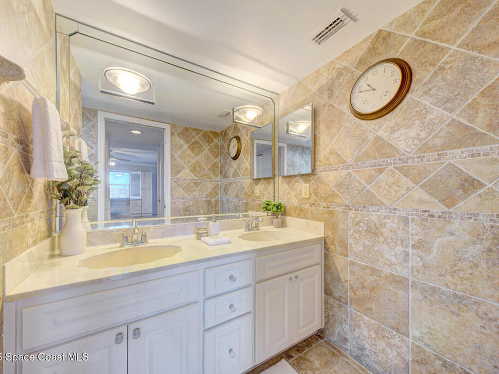 3165 N Atlantic Avenue, Cocoa Beach, FL 32931