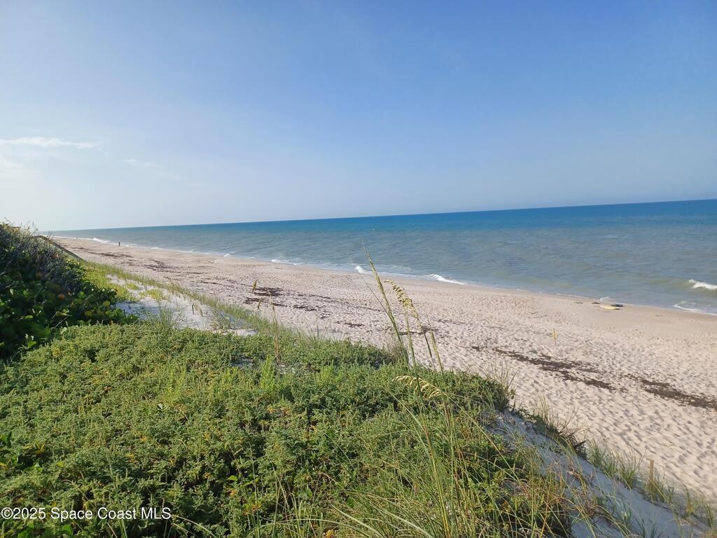 6721 Angeles Road, Melbourne Beach, FL 32951