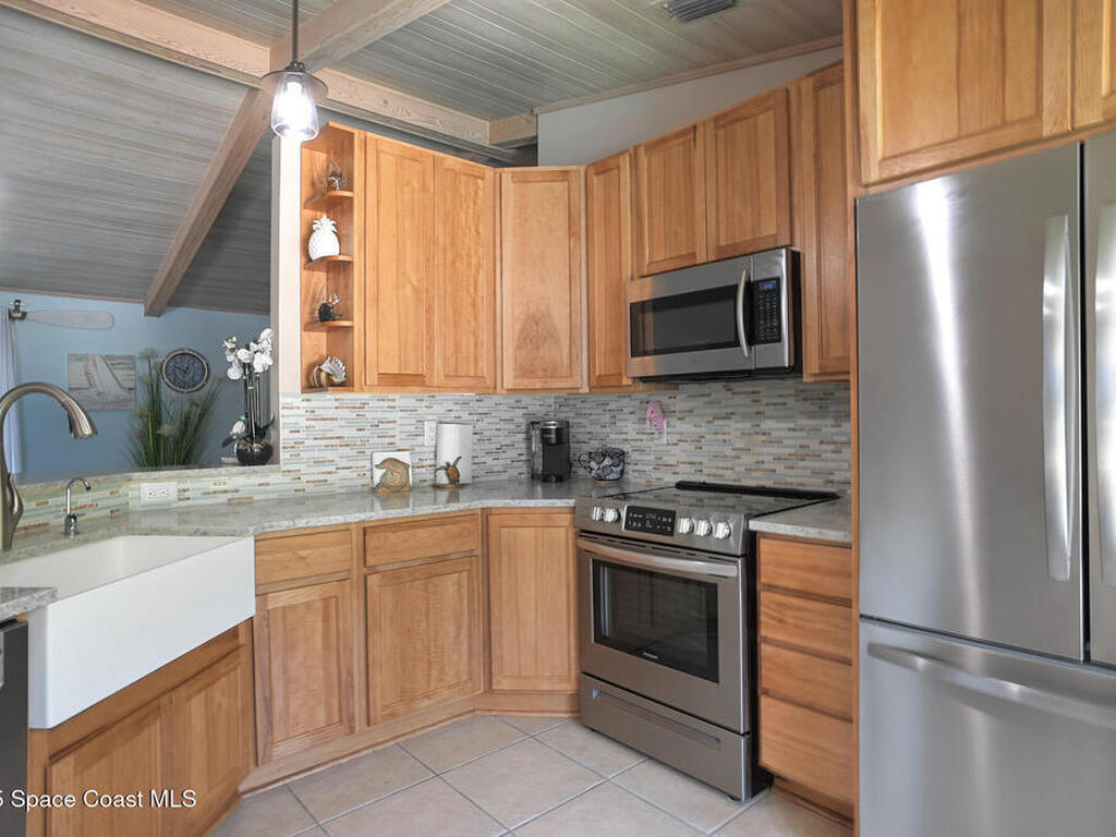 6721 Angeles Road, Melbourne Beach, FL 32951