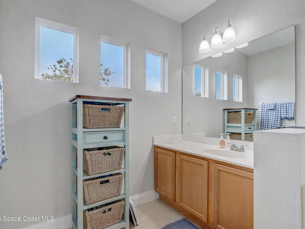 3813 Gatwick Manor Lane, Melbourne, FL 32940