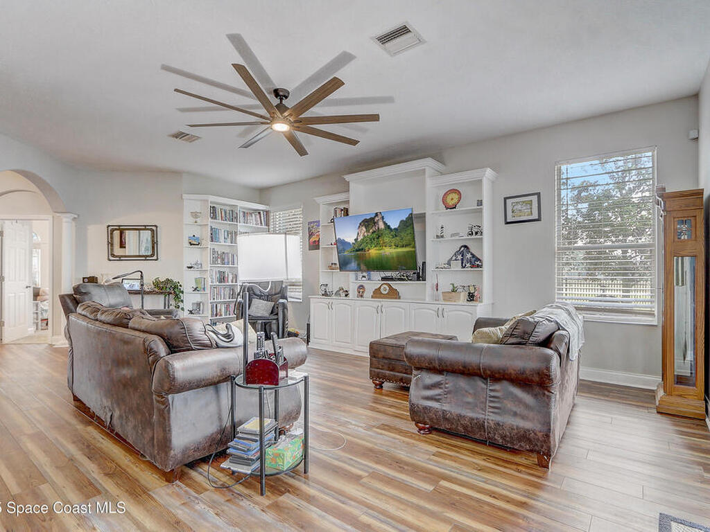 3813 Gatwick Manor Lane, Melbourne, FL 32940