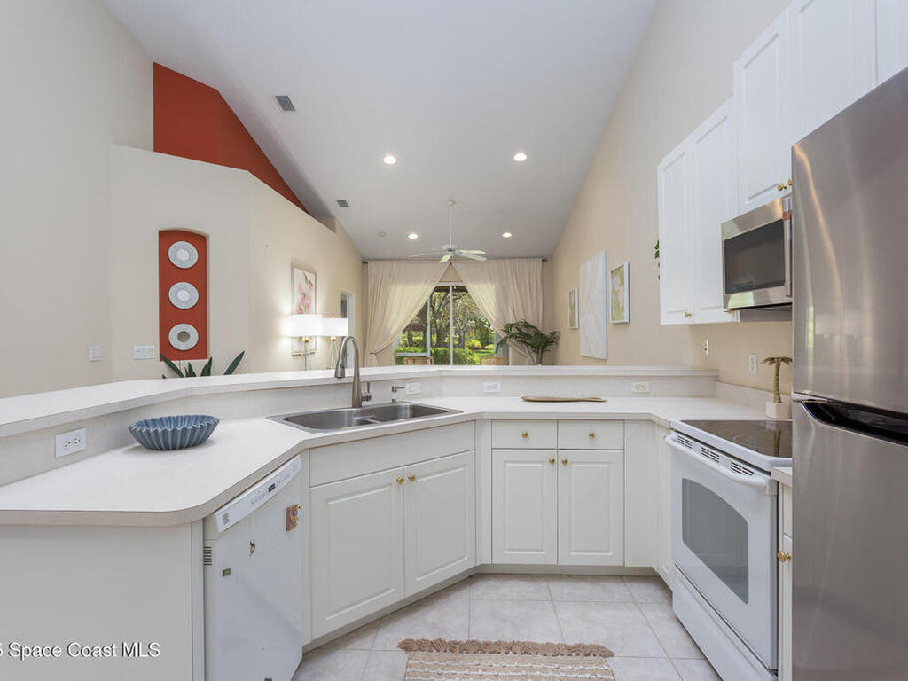 2530 Camberly Circle, Melbourne, FL 32940