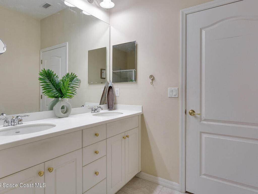 2530 Camberly Circle, Melbourne, FL 32940