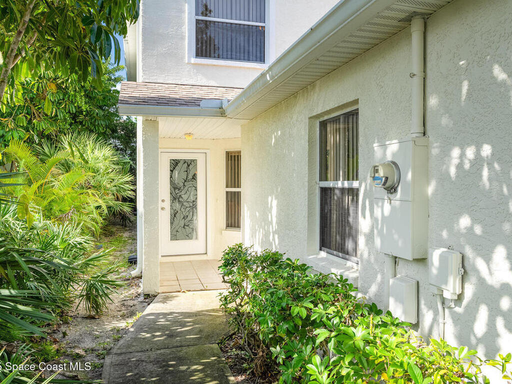 814 Mimosa Place, Indian Harbour Beach, FL 32937