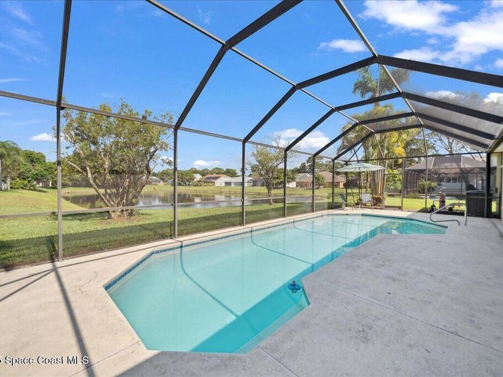 4873 Verona Circle, Melbourne, FL 32940