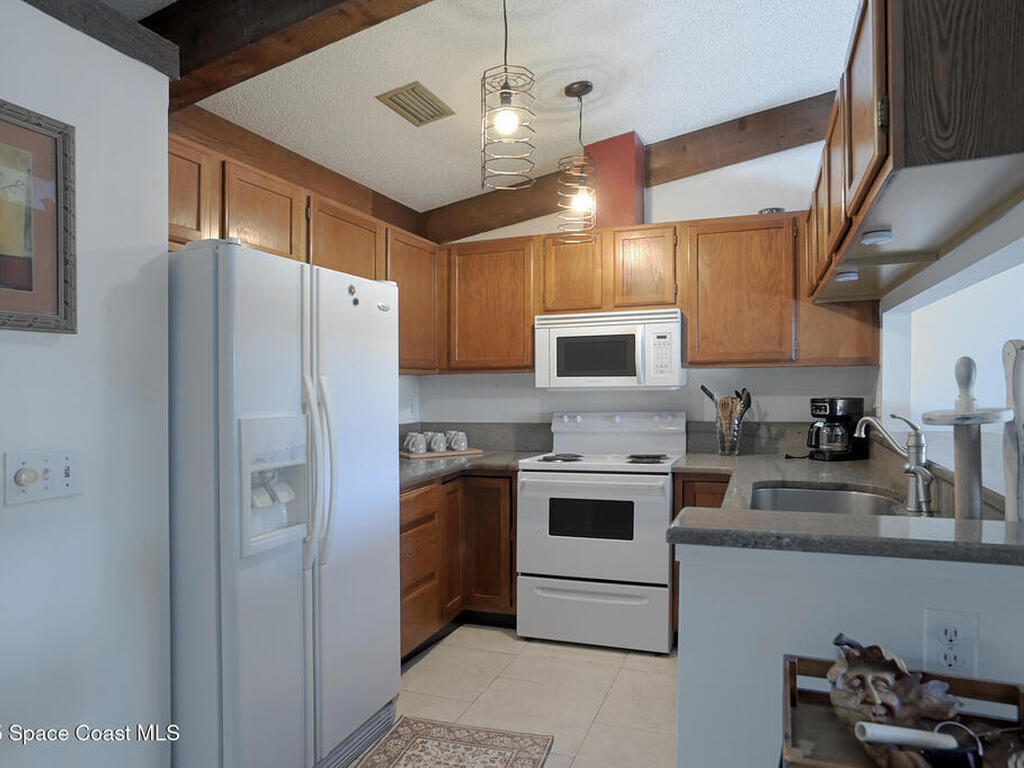 112 Amber Place, Melbourne Beach, FL 32951