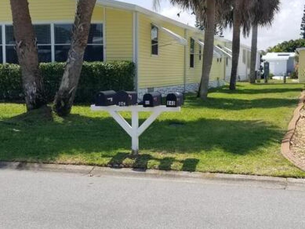 843 Sapodilla Drive, Barefoot Bay, FL 32976