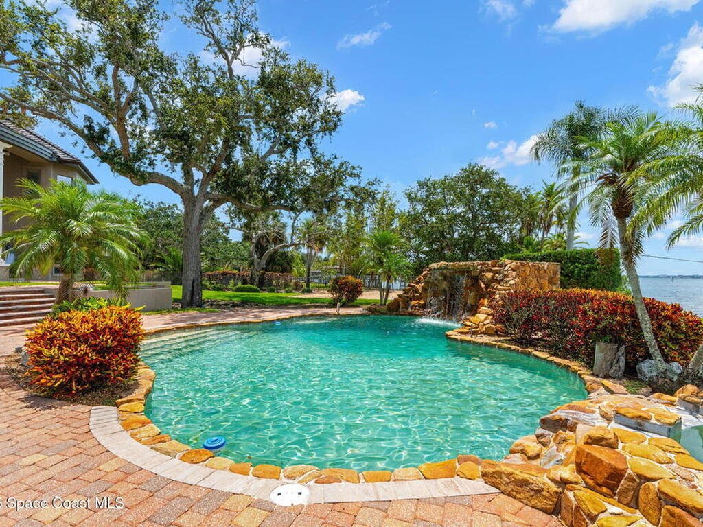 245 Stewart Drive, Merritt Island, FL 32952