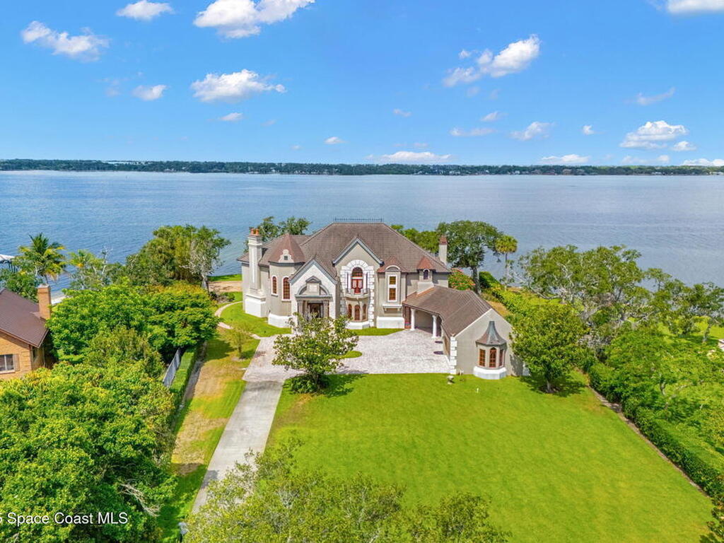 245 Stewart Drive, Merritt Island, FL 32952