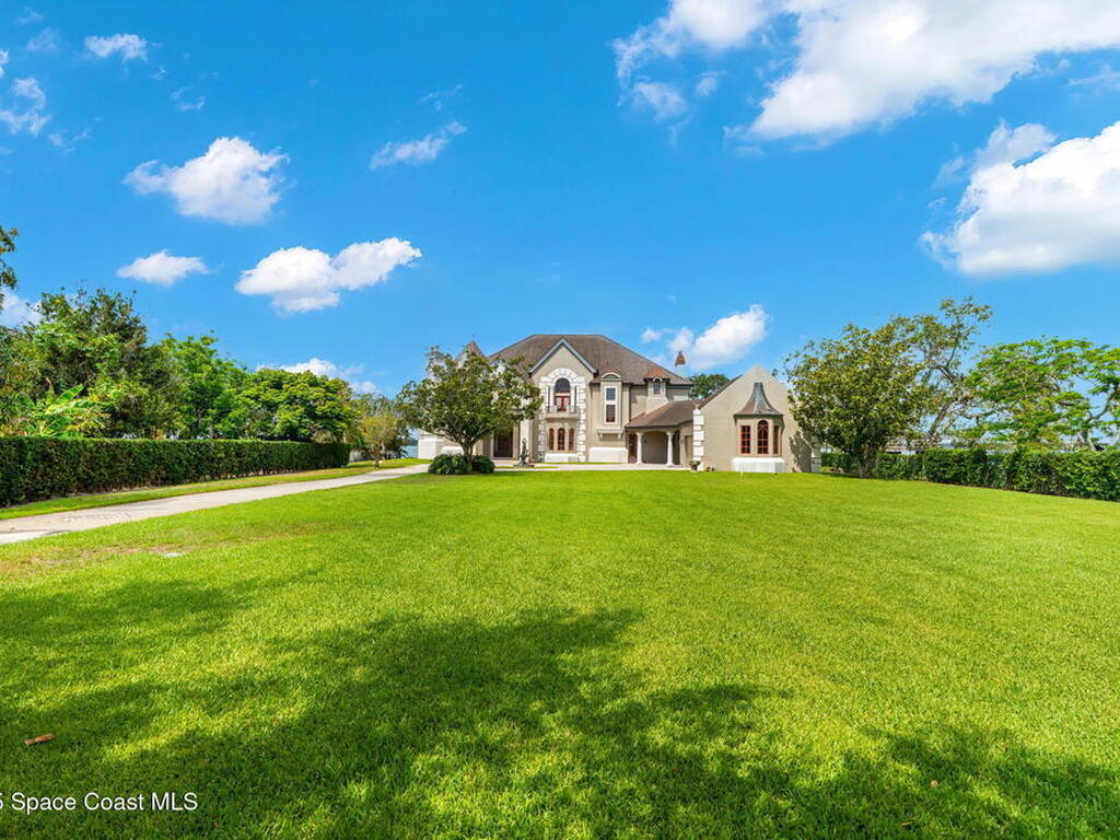 245 Stewart Drive, Merritt Island, FL 32952