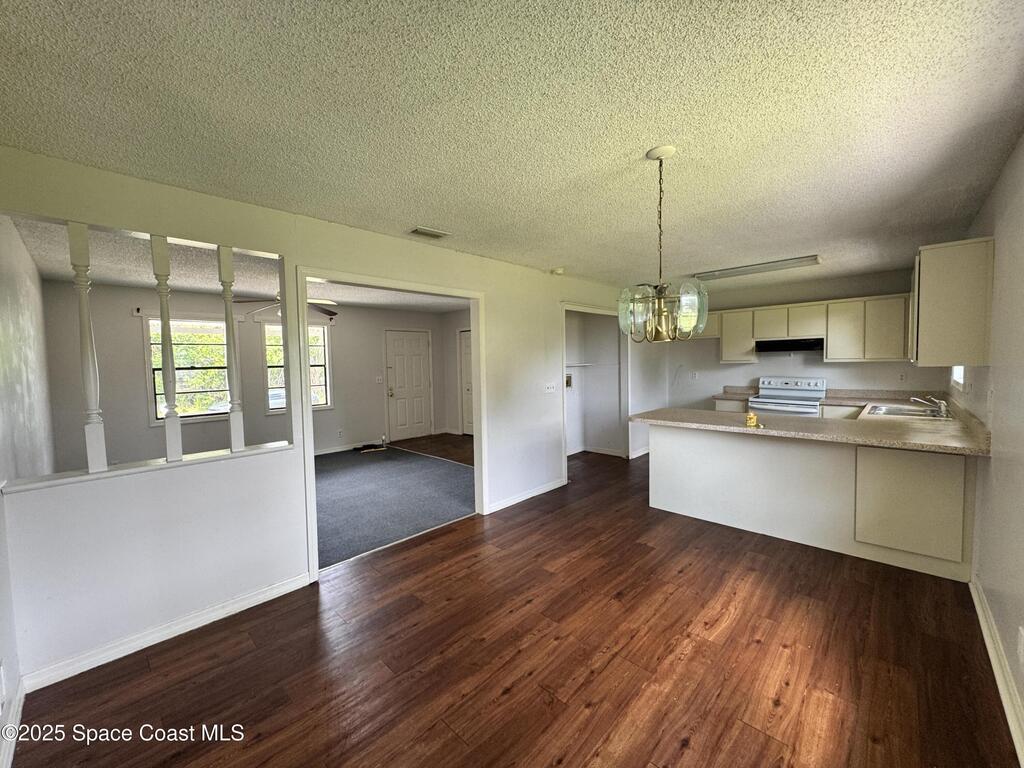 1078 Altamira Street, Palm Bay, FL 32907