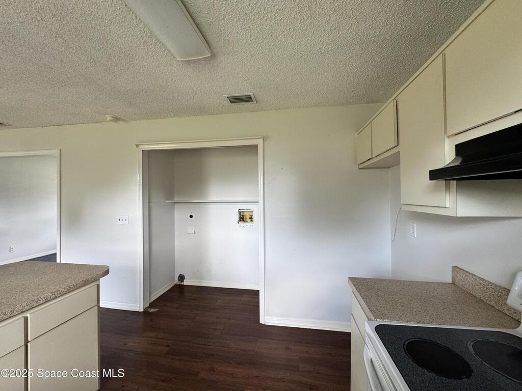 1078 Altamira Street, Palm Bay, FL 32907