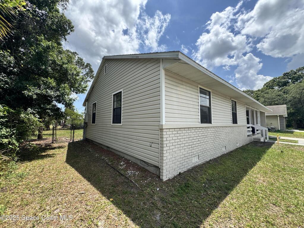 1078 Altamira Street, Palm Bay, FL 32907