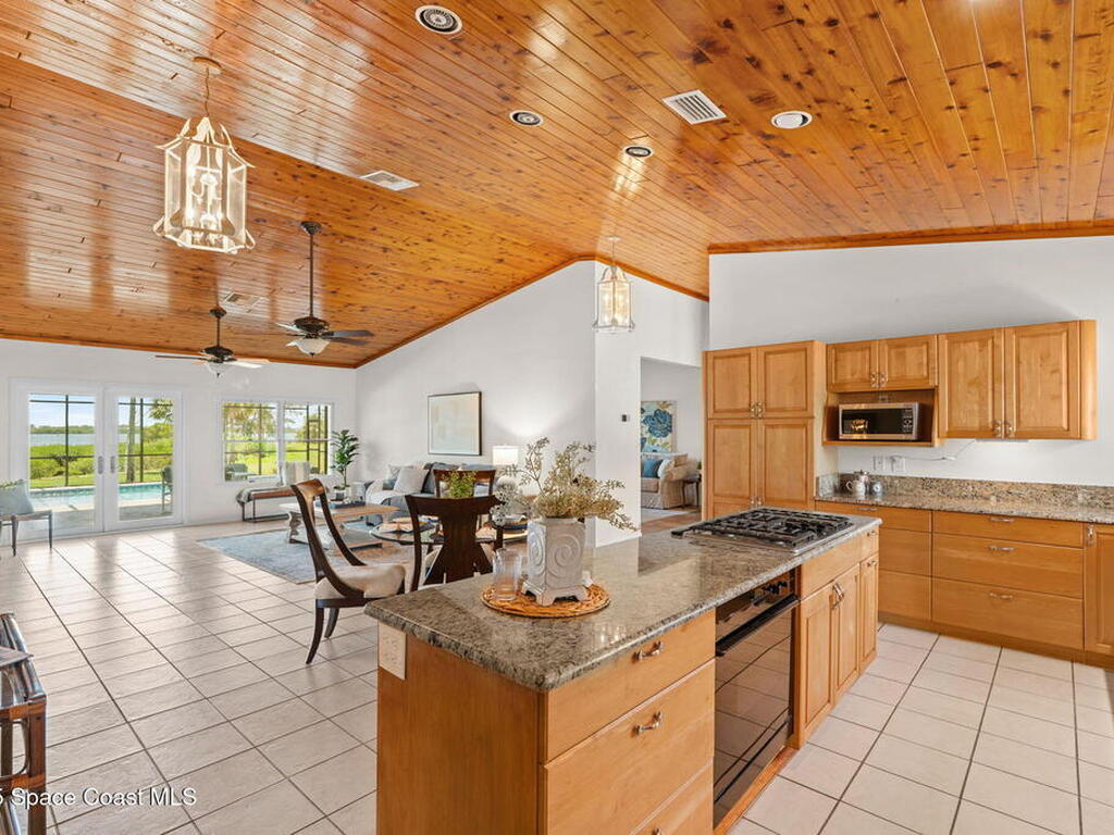 9620 S Tropical Trail, Merritt Island, FL 32952