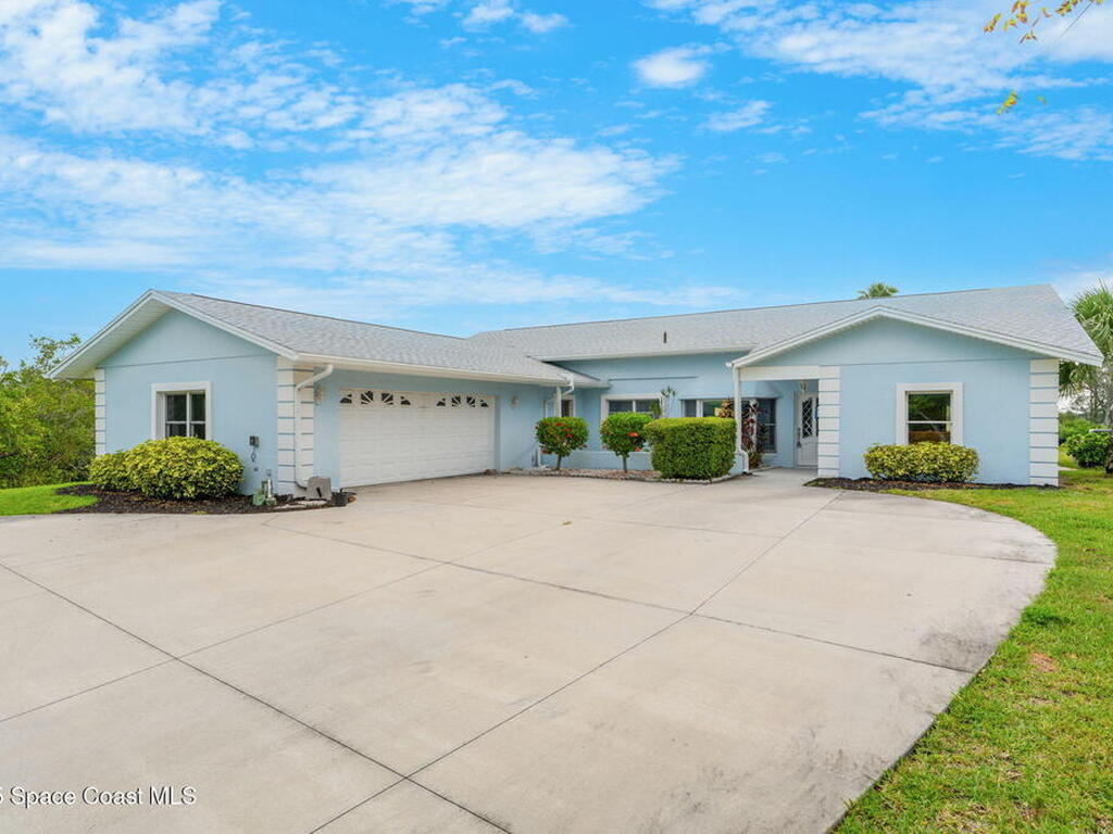 9620 S Tropical Trail, Merritt Island, FL 32952