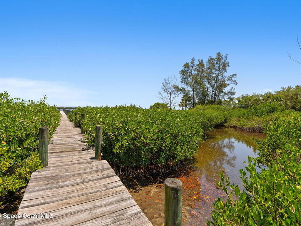9620 S Tropical Trail, Merritt Island, FL 32952